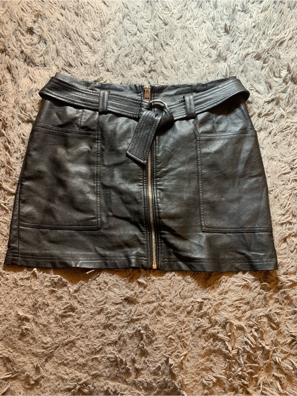 Topshop black double o-ring belted front zip up faux leather mini skirt sz 12